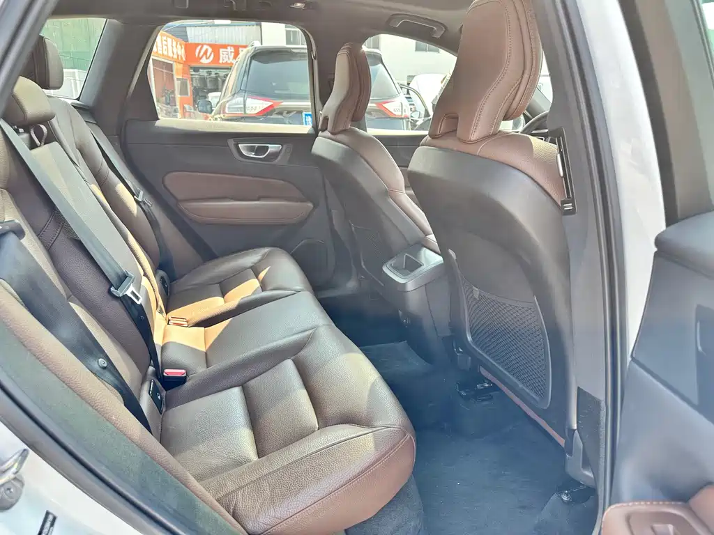 Volvo XC60 — миниатюра 15