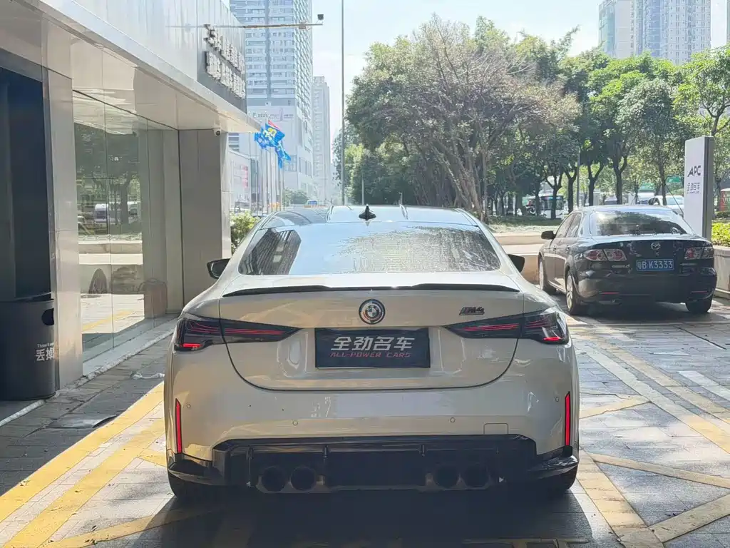 BMW M4 — миниатюра 8