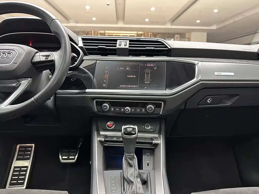 Audi Q3 — миниатюра 10