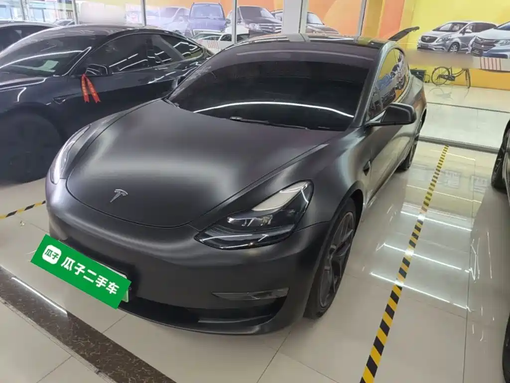 Tesla Model 3 — миниатюра 2