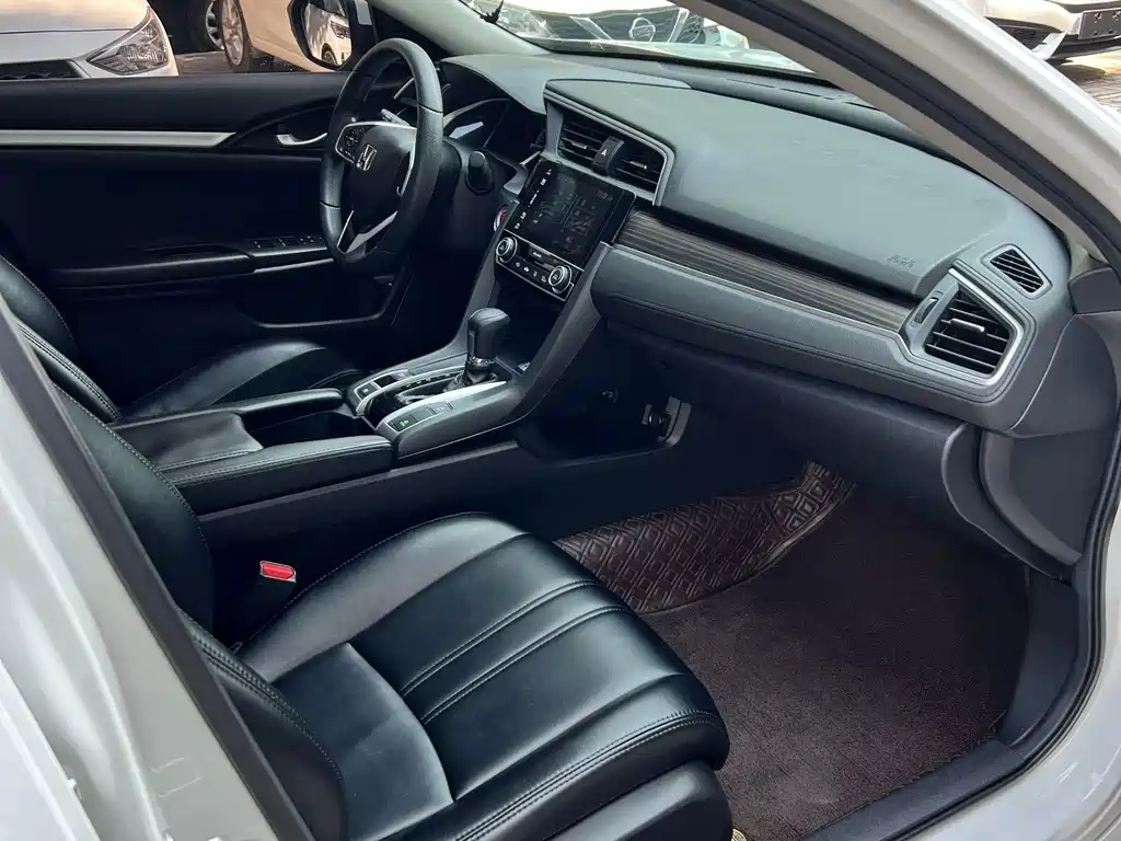 Honda Civic — миниатюра 8