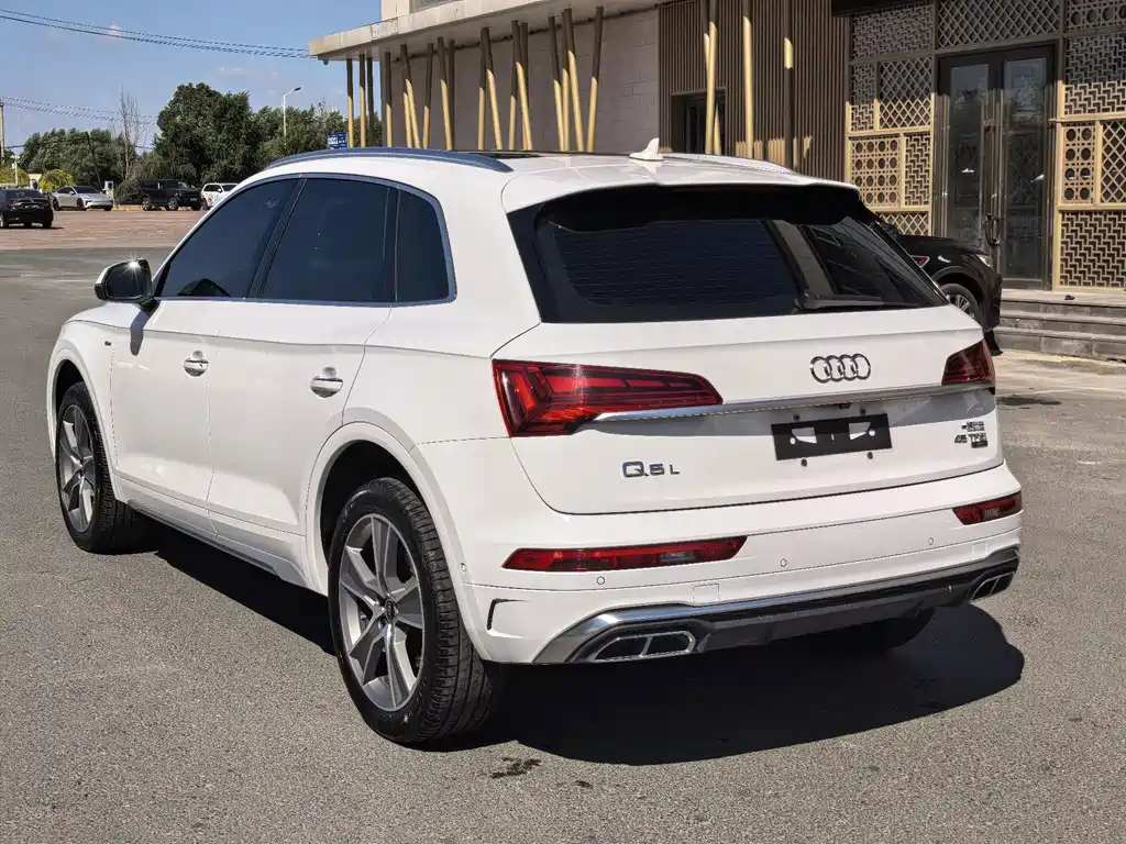 Audi Q5L — миниатюра 10