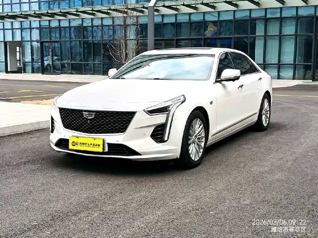 CADILLAC CT6