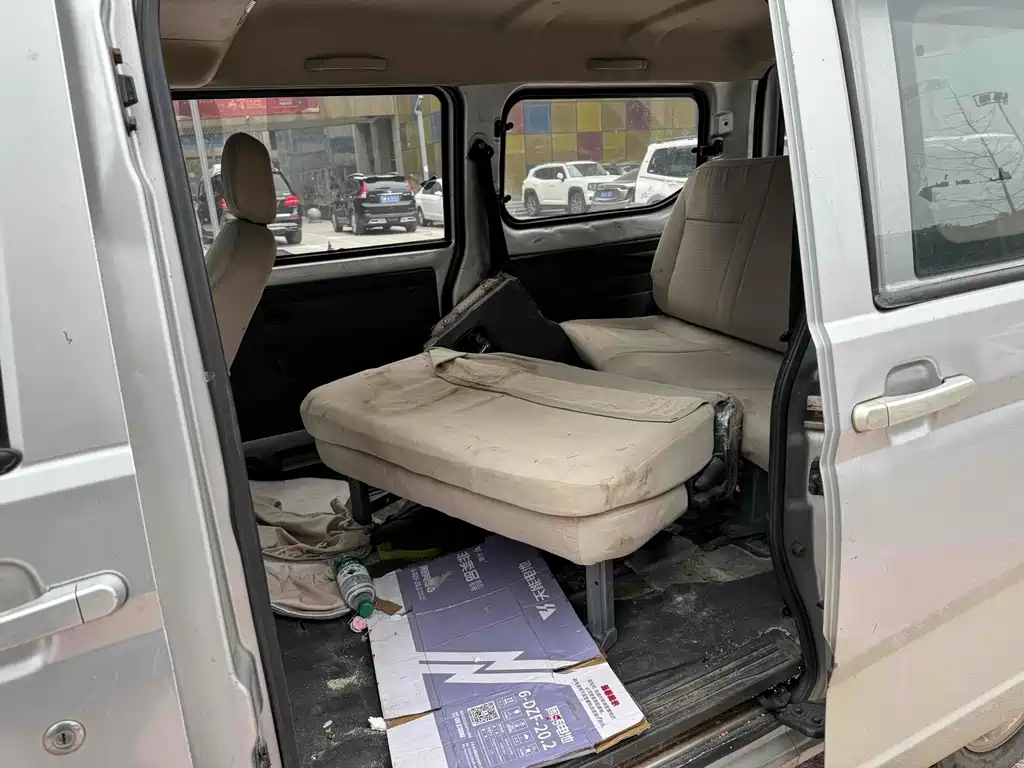 Wuling Rongguang 2014 1.2L S