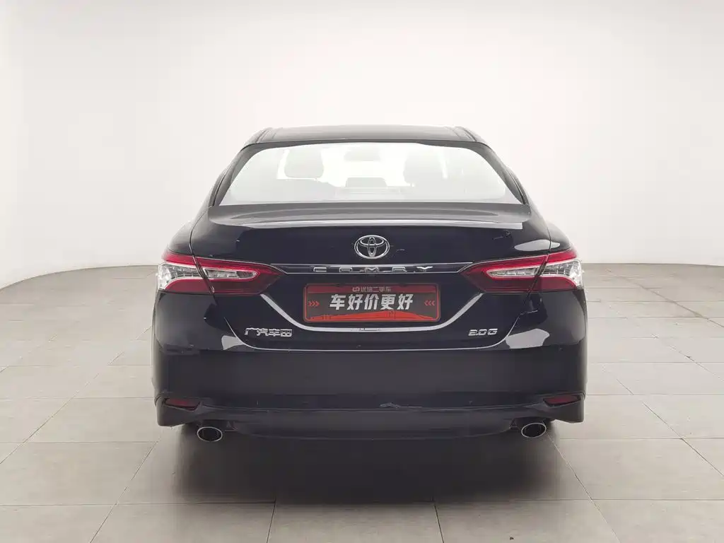 Toyota Camry — миниатюра 4