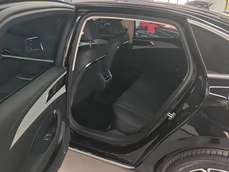 Hongqi Hongqi H5 PHEV — миниатюра 11