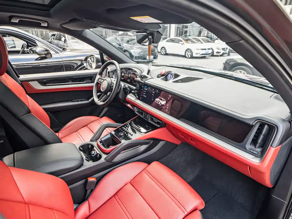 Porsche Cayenne — миниатюра 8
