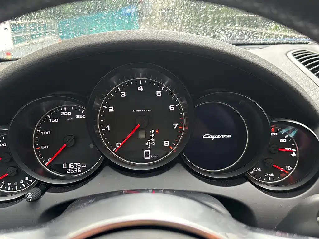 Porsche Cayenne — миниатюра 8
