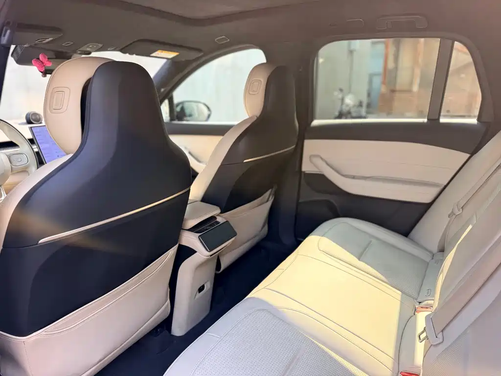 NIO ES6 — миниатюра 17