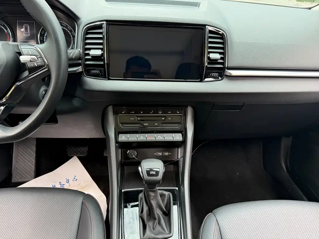 Skoda Karoq — миниатюра 12