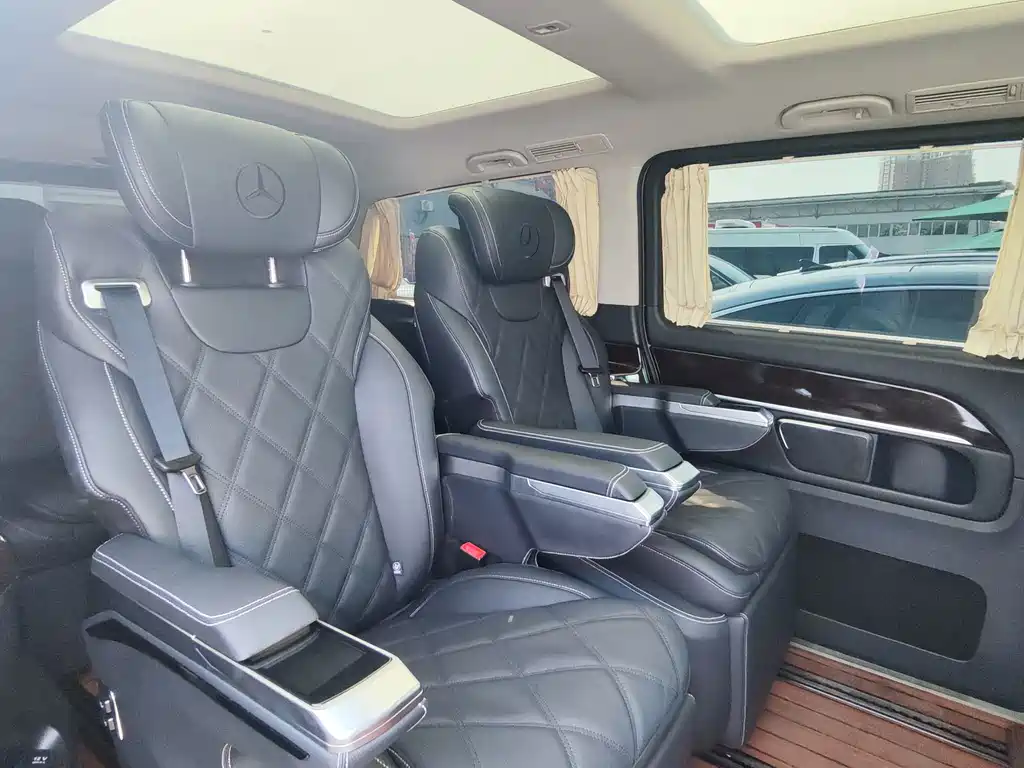Mercedes-Benz V-Class — миниатюра 14