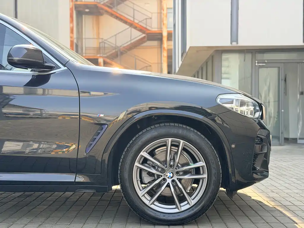 BMW X3 — миниатюра 9
