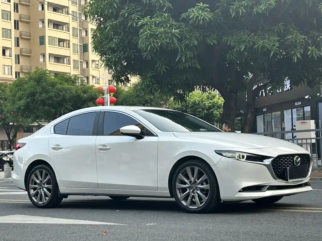 Mazda 3 Axela — миниатюра 3