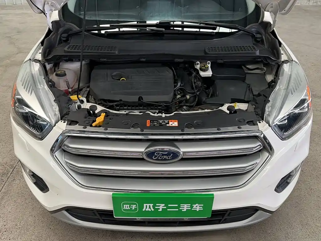 Ford Kuga — миниатюра 10
