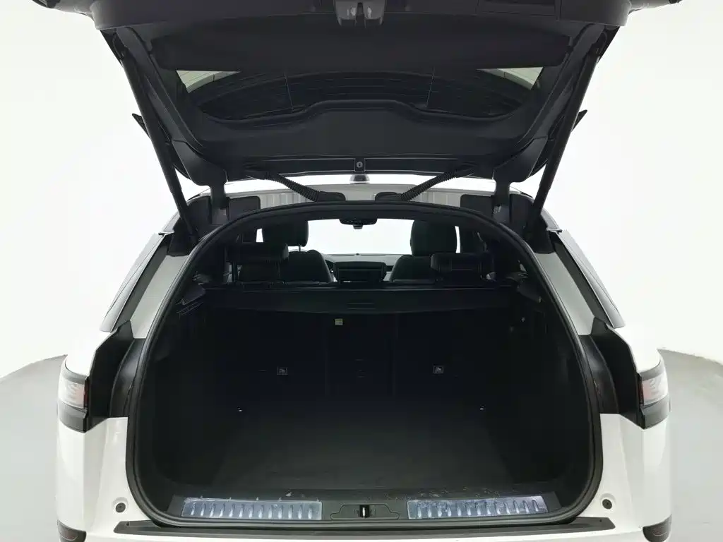 Land Rover Velar — миниатюра 16