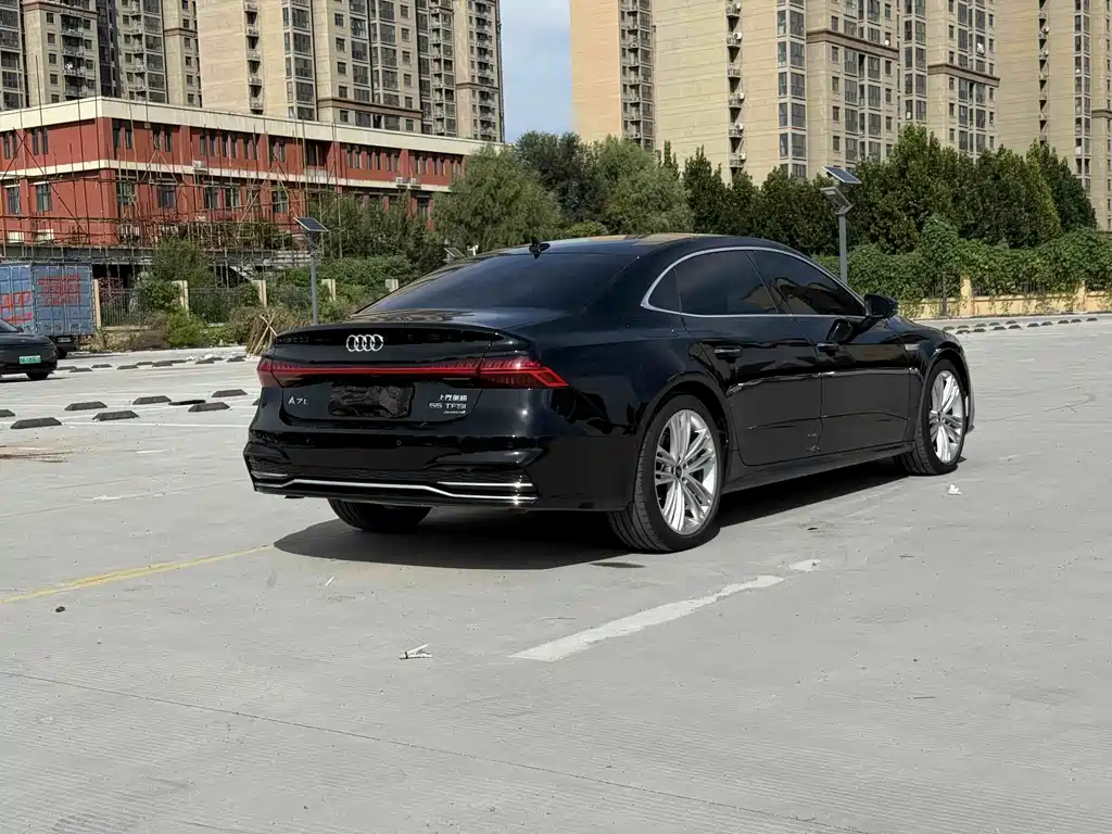 Audi A7L 2025 45 TFSI quattro