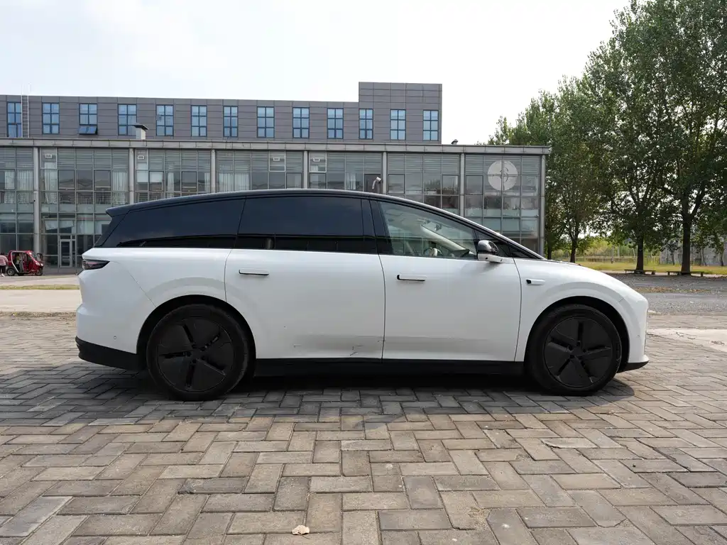 Li Auto Li i8 — миниатюра 4