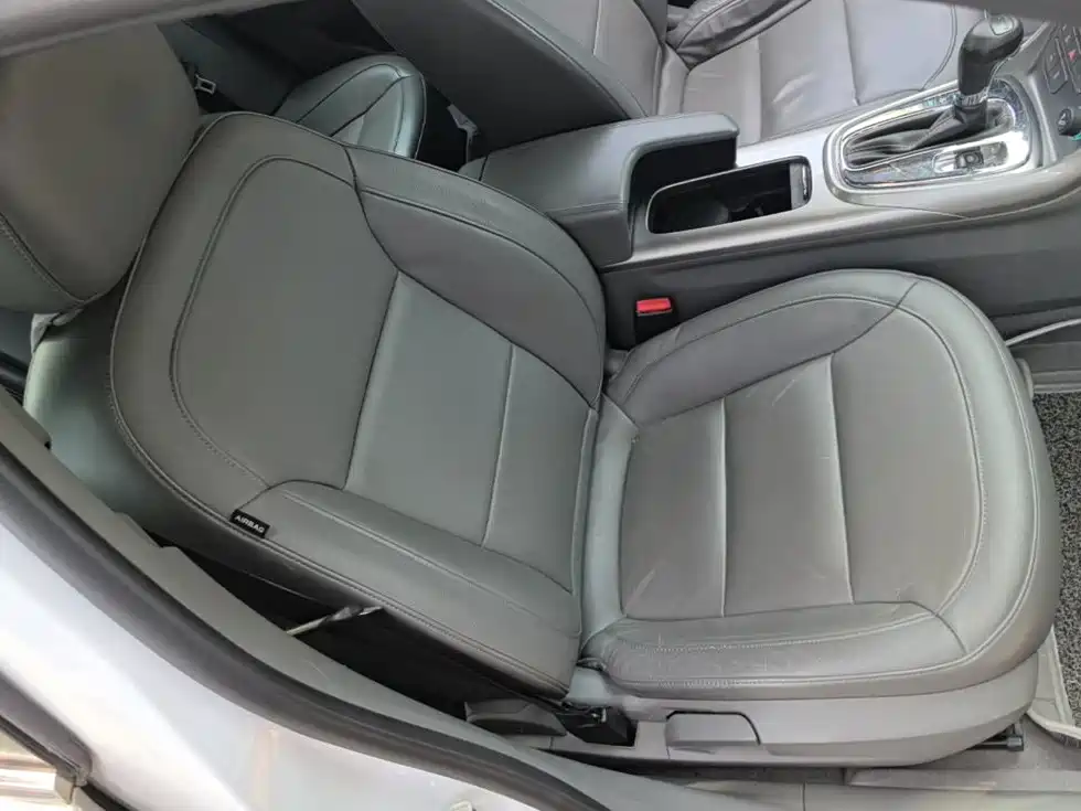 Chevrolet Malibu — миниатюра 25