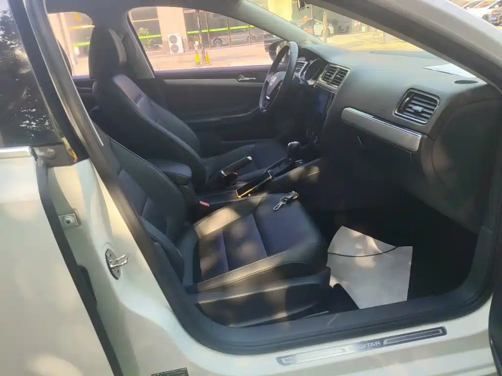 Volkswagen Sagitar — миниатюра 25
