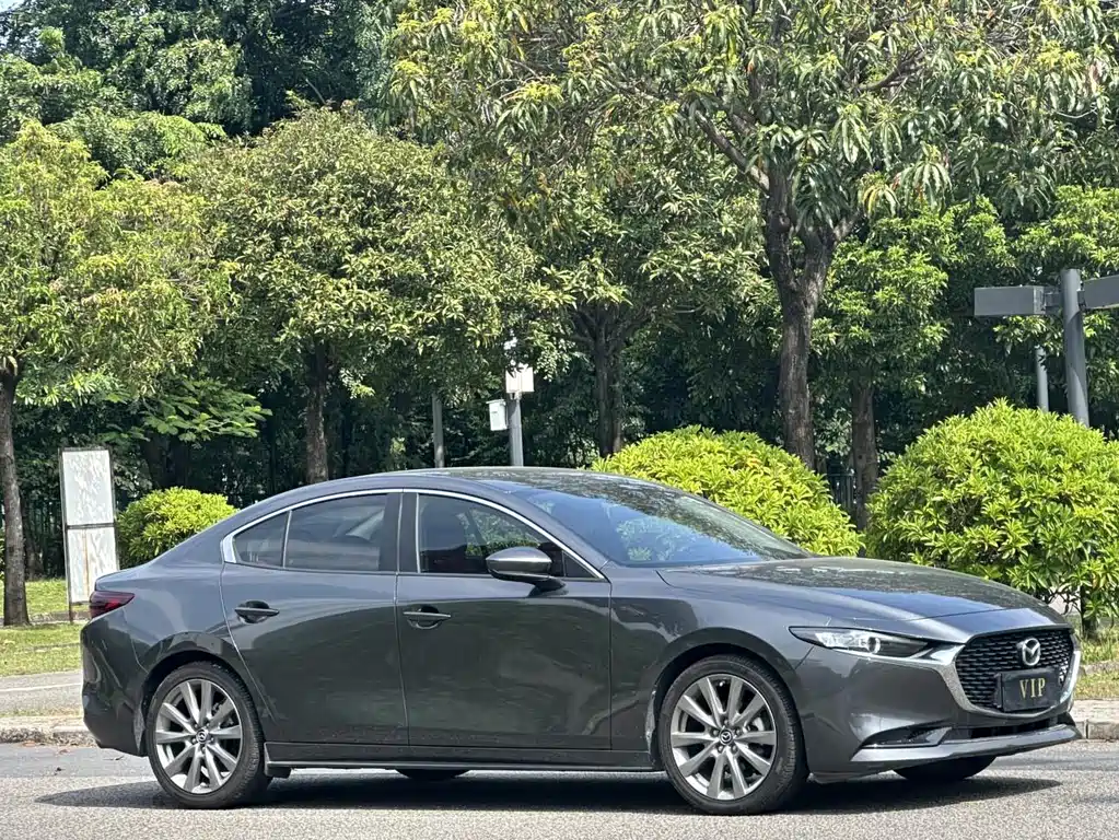 Mazda 3 Axela — миниатюра 8