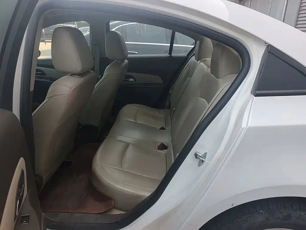 Chevrolet Cruze — миниатюра 17