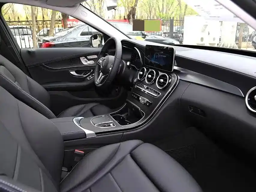 Mercedes-Benz C-Class — миниатюра 5