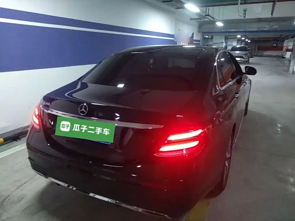 Mercedes-Benz E-Class — миниатюра 7