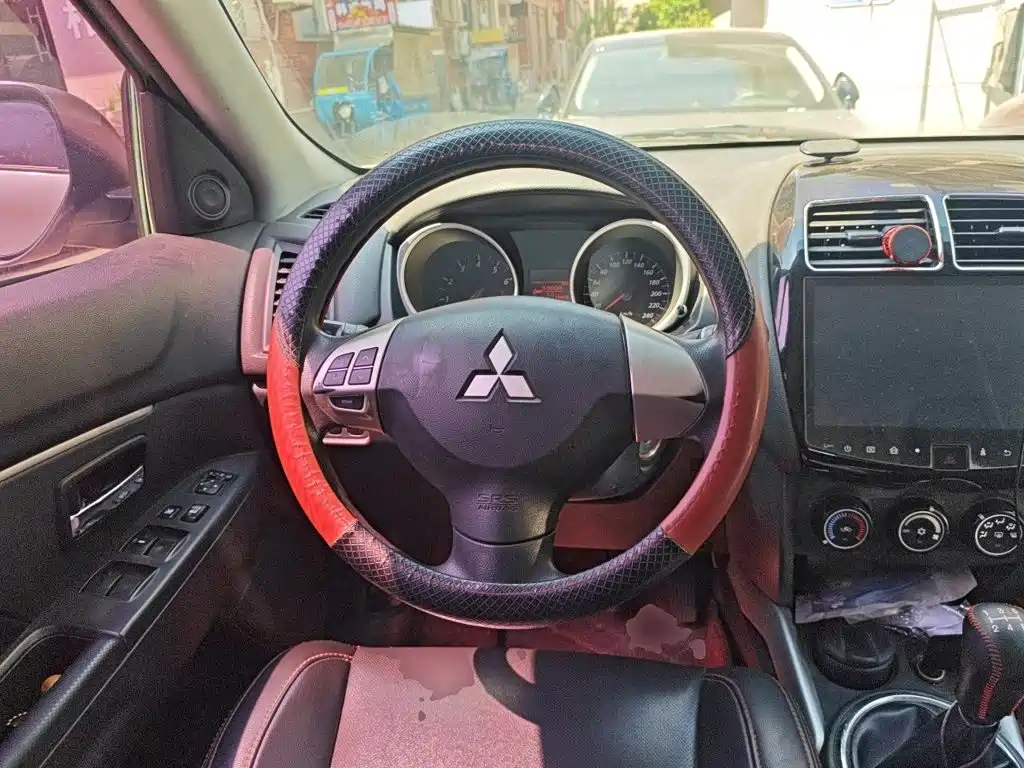 Mitsubishi ASX — миниатюра 6