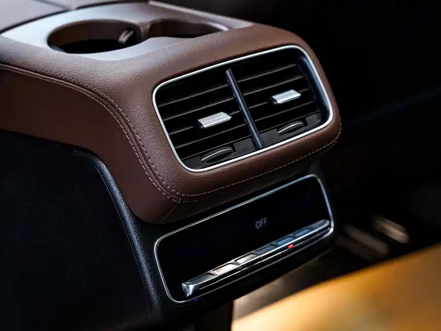 Mercedes-Benz GLE (Import) — миниатюра 30