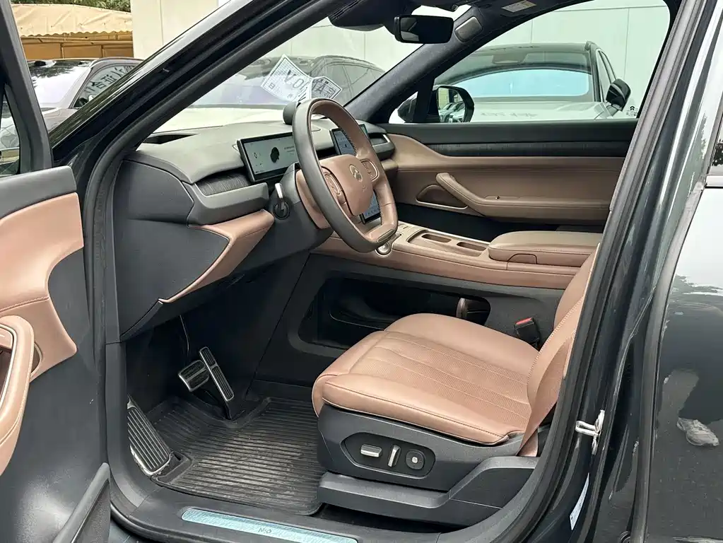 NIO ES8 — миниатюра 6