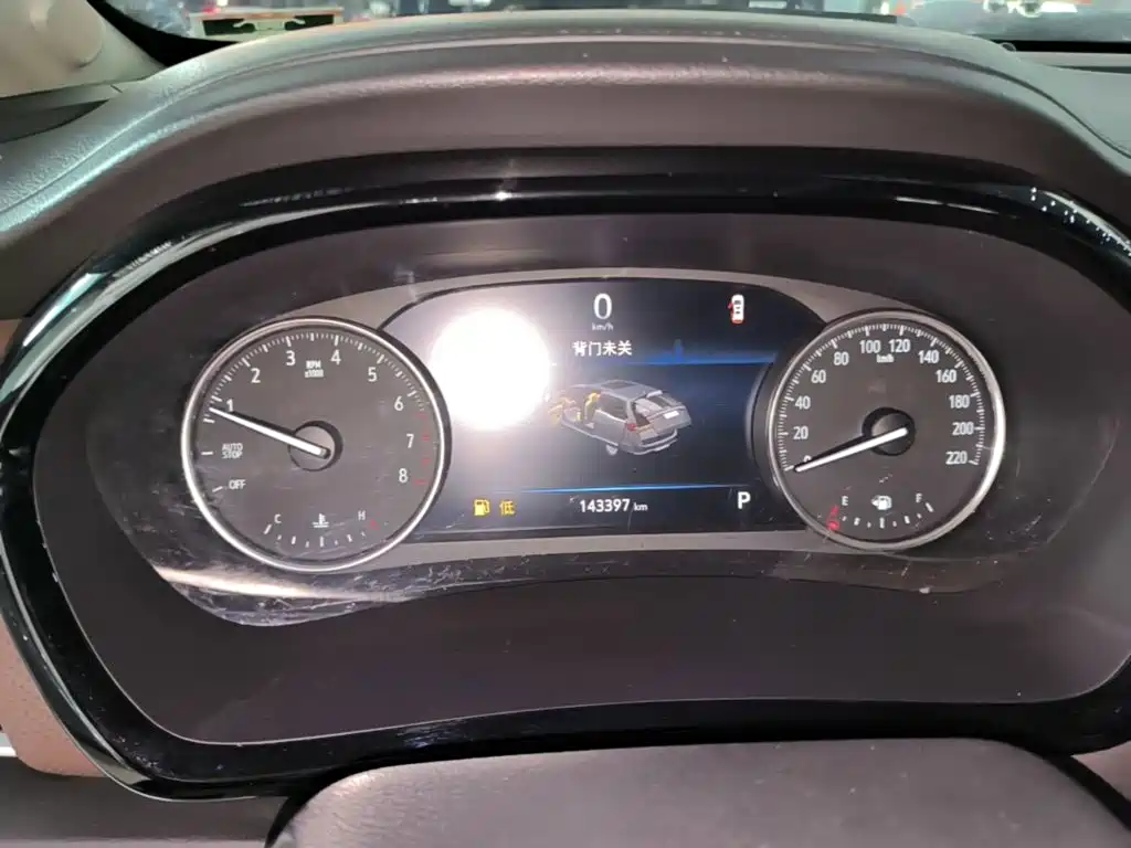 Buick GL8 — миниатюра 12