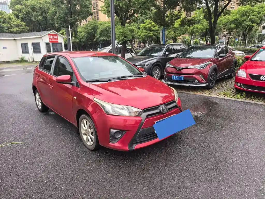 Toyota Yaris L — миниатюра 3