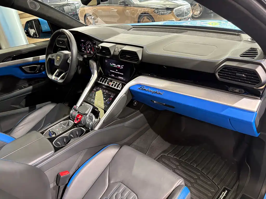 Lamborghini Urus — миниатюра 26