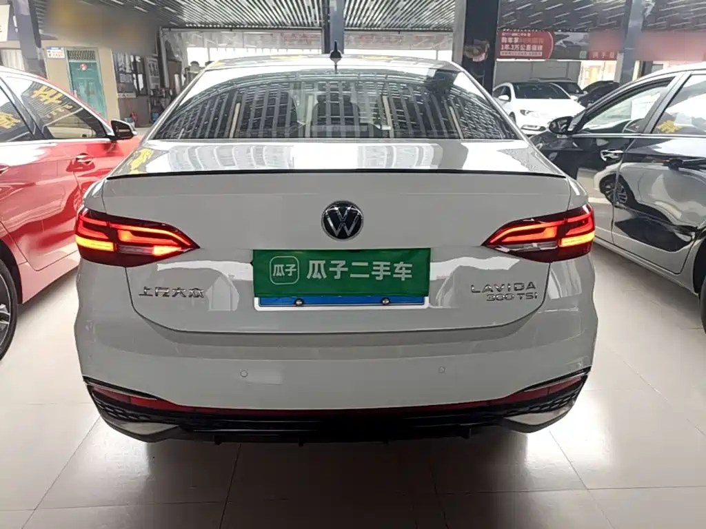 Volkswagen Lavida — миниатюра 6