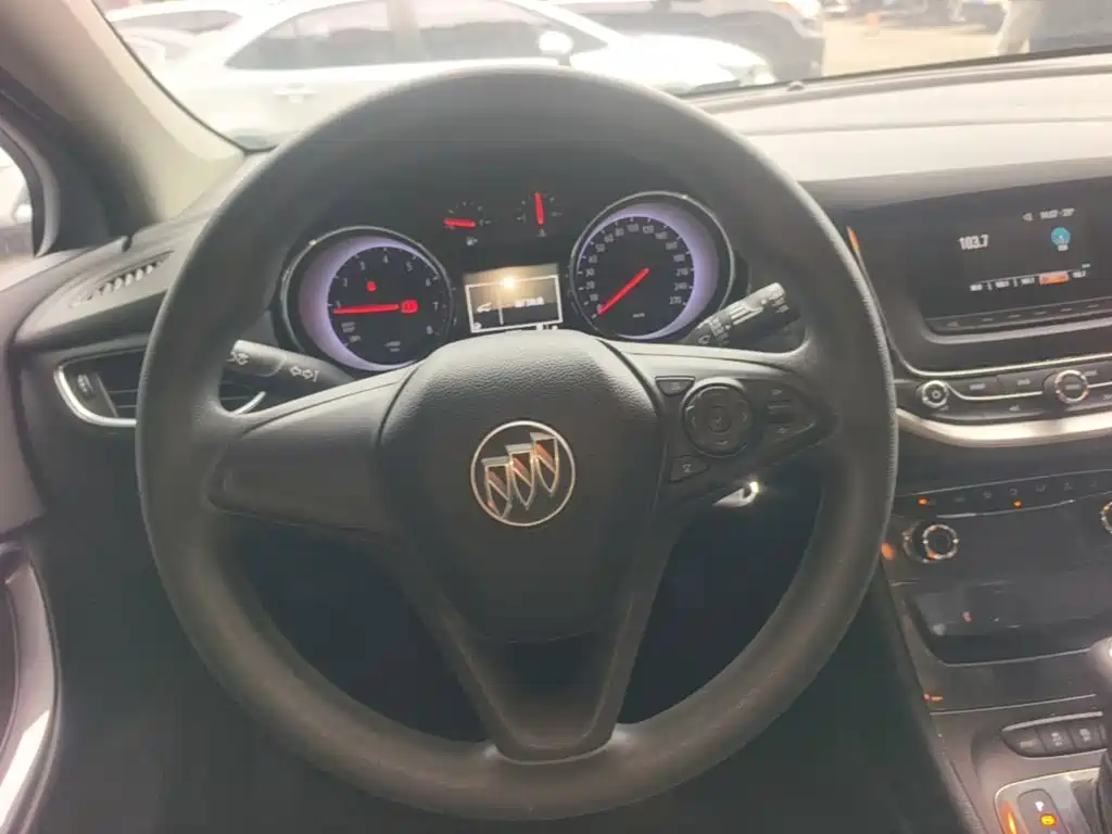 Buick Verano — миниатюра 15