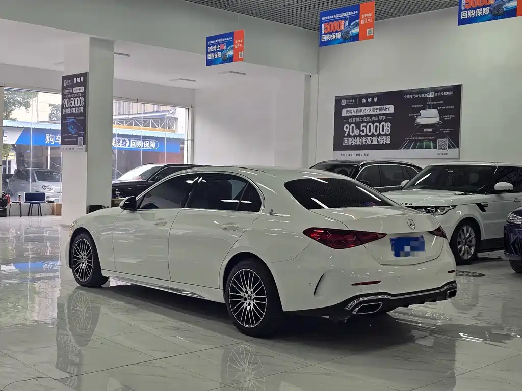 Mercedes-Benz C-Class — миниатюра 13
