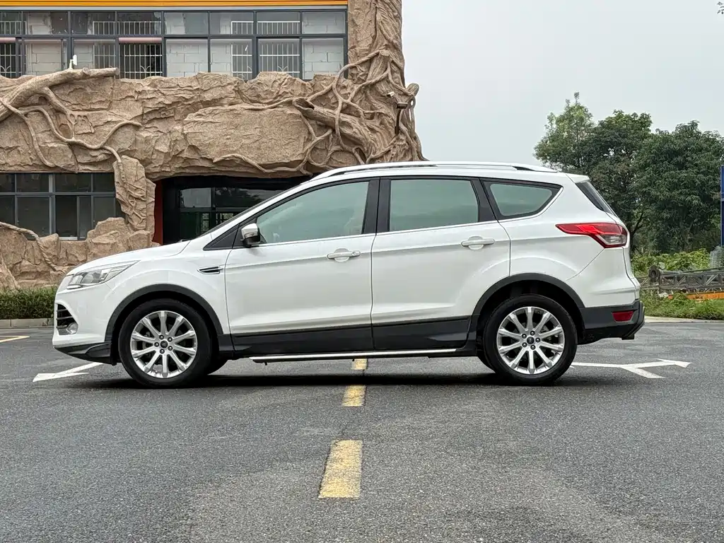 Ford Kuga — миниатюра 4