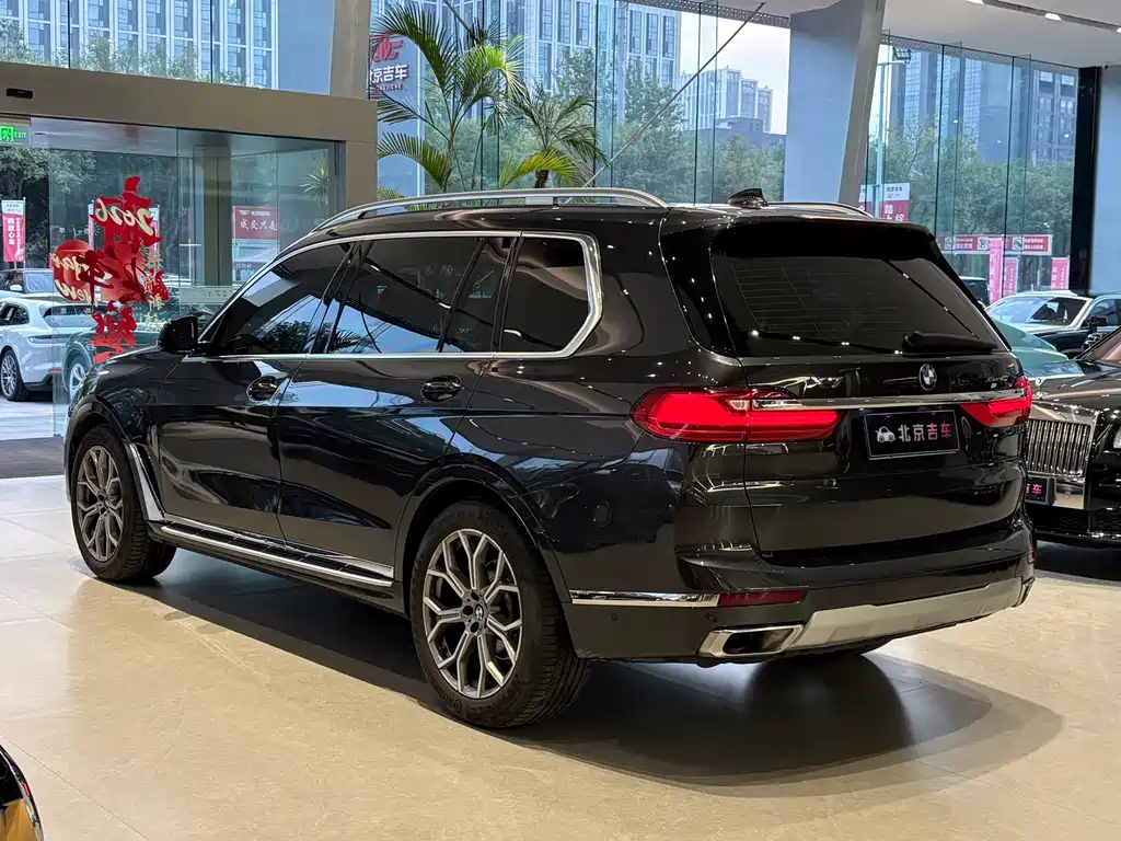BMW X7 — миниатюра 23