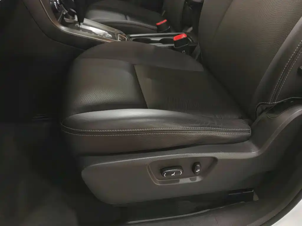 Chevrolet Captiva — миниатюра 20