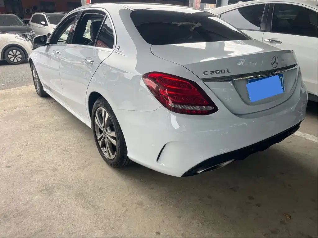 Mercedes-Benz C-Class — миниатюра 8