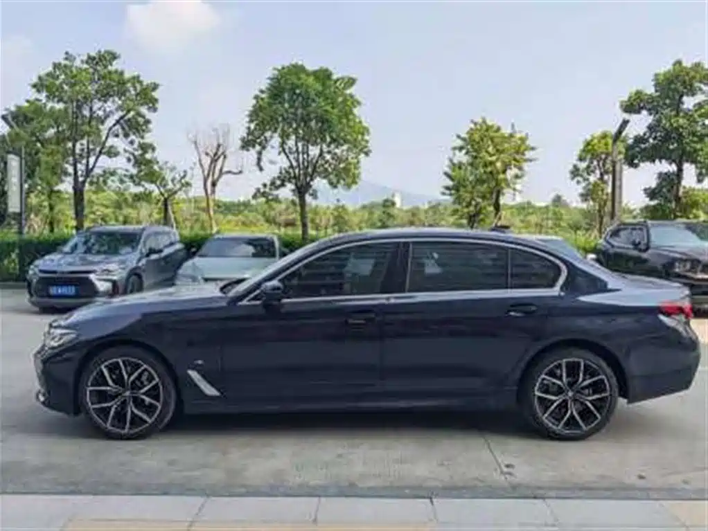 BMW 5 Series — миниатюра 3