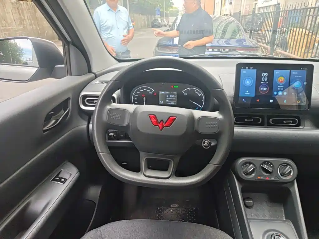 Wuling Hongguang EV — миниатюра 3