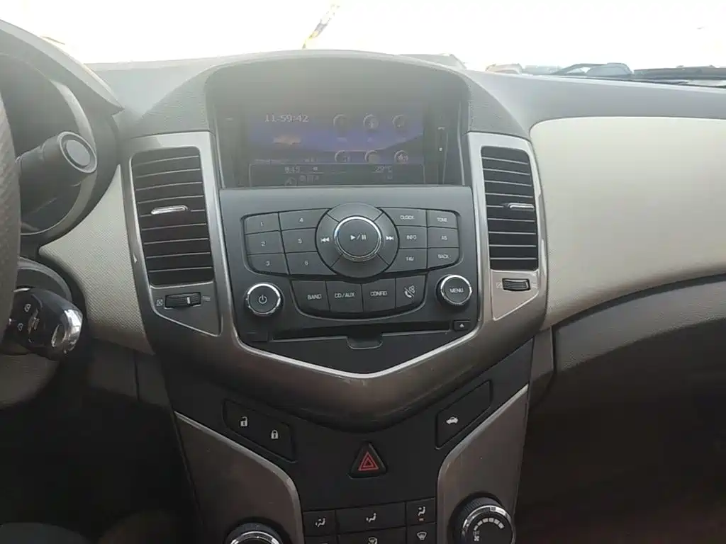 Chevrolet Cruze — миниатюра 13