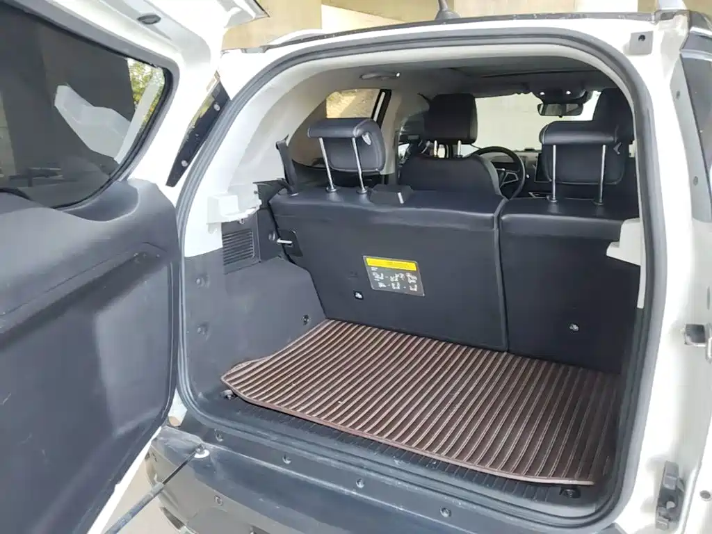 BYD Yuan EV — миниатюра 19