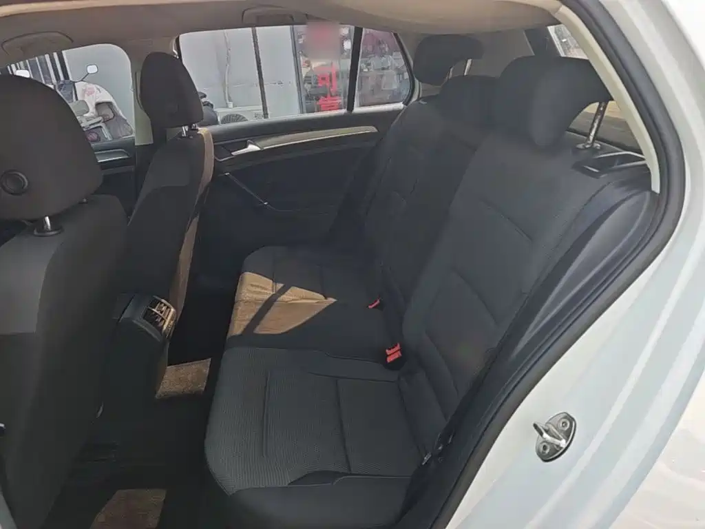 Volkswagen Golf — миниатюра 17