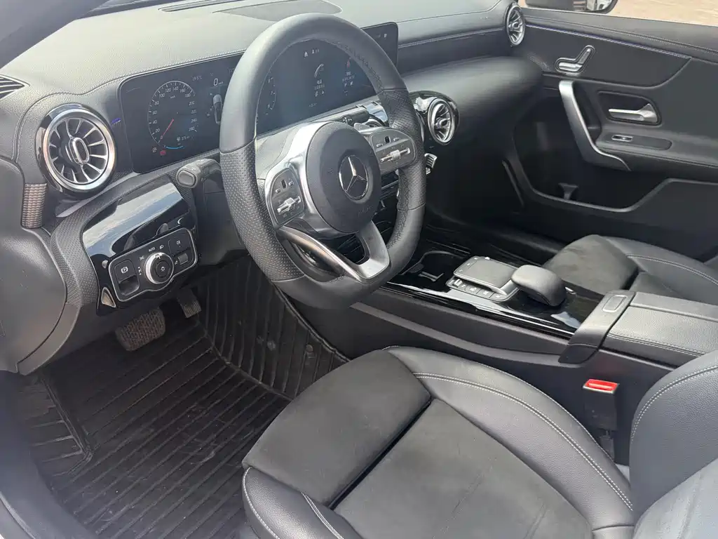 Mercedes-Benz A-Class — миниатюра 9
