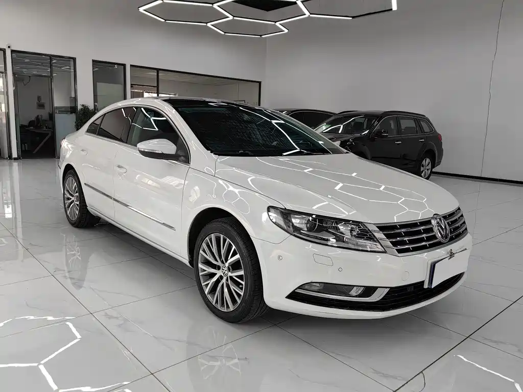 Volkswagen FAW - Passat CC CC 2018 2.0TSI Luxury