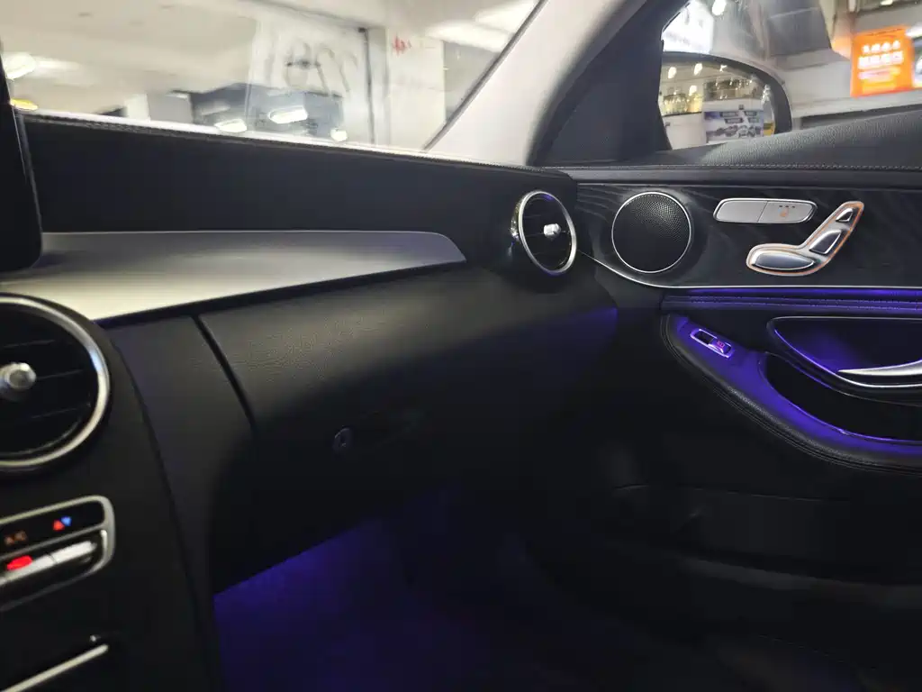 Mercedes-Benz C-Class — миниатюра 17