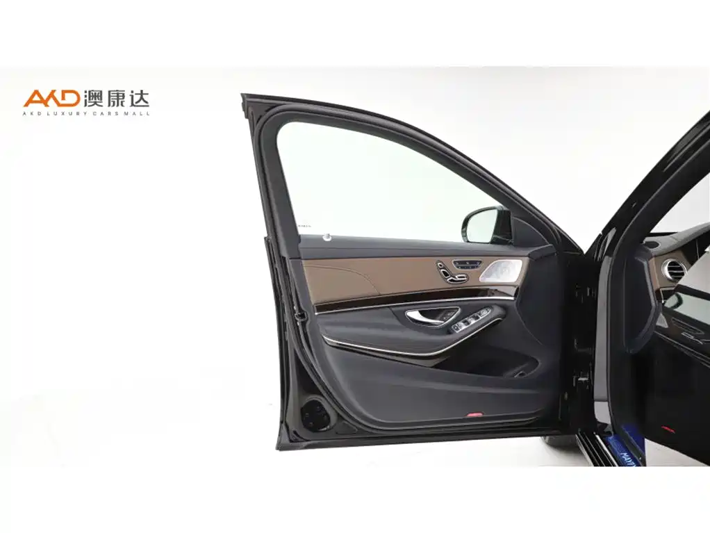 Mercedes-Benz S-Class — миниатюра 10