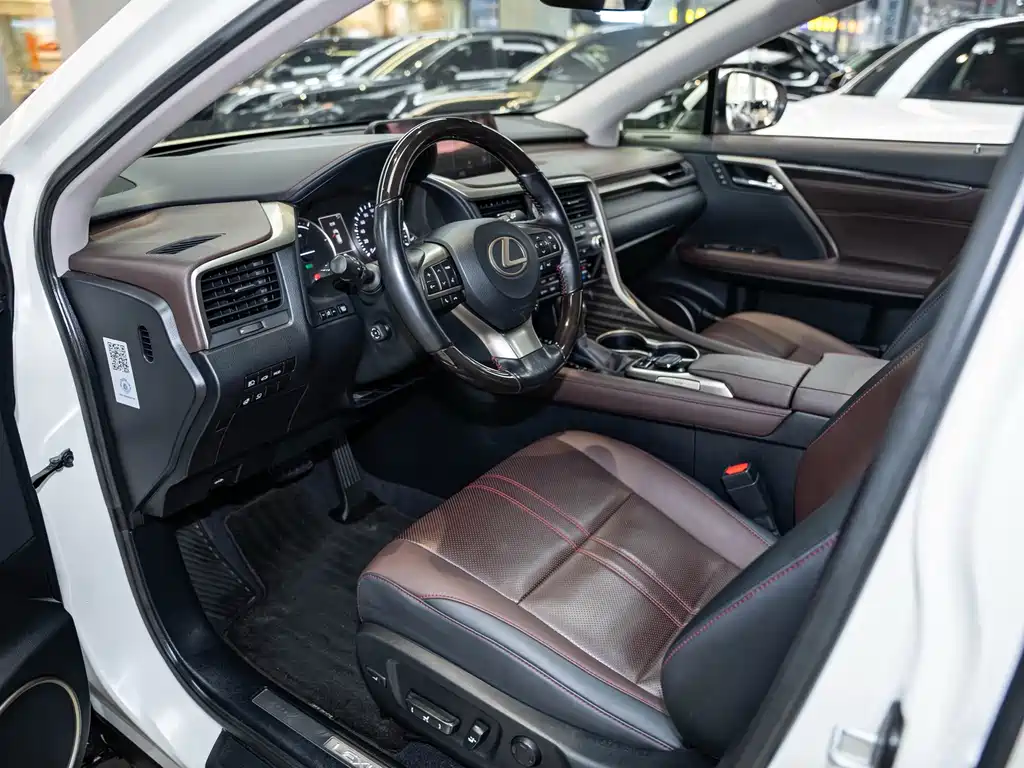 Lexus RX — миниатюра 9